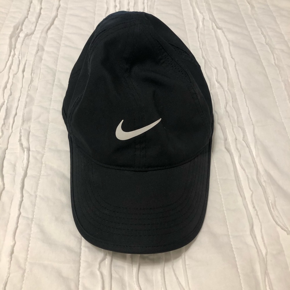 Women’s NikeCourt AeroBill Featherlight tennis cap